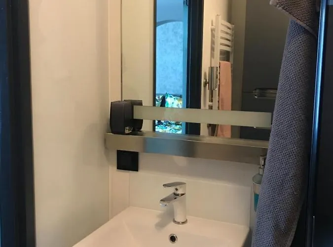 Pod Papuga شقة كوشتيجينا